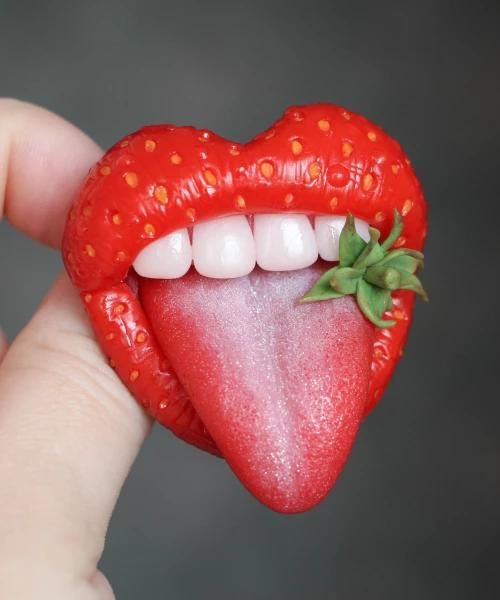 Red Lips Strawberry Brooch