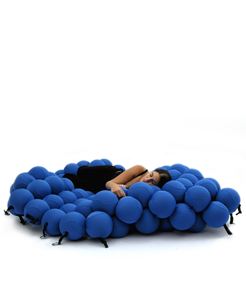 With The Balls Lounger, Relaxing Is A Different Ball Game