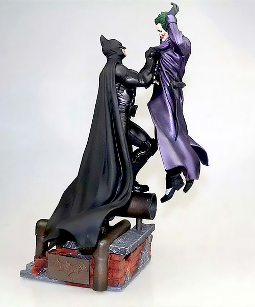 Batman VS Joker Battle Batman Statue