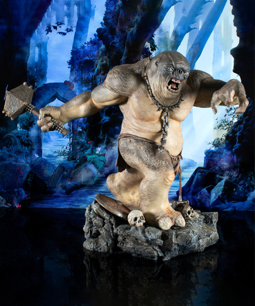 Cave Troll Deluxe Gallery Diorama