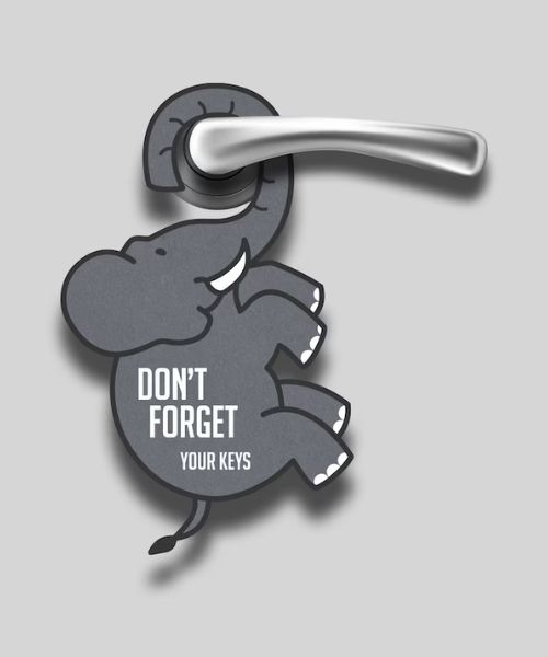 DON'T FORGET' Reminding Elephant Door Hanger