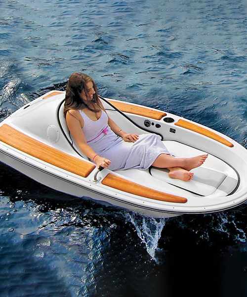 Electric Mini Boat ‘Fun for One’