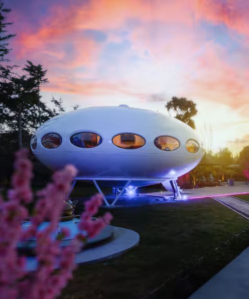 Futuro House Airbnb