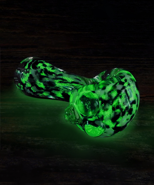 Glow In the Dark Glass Pipe