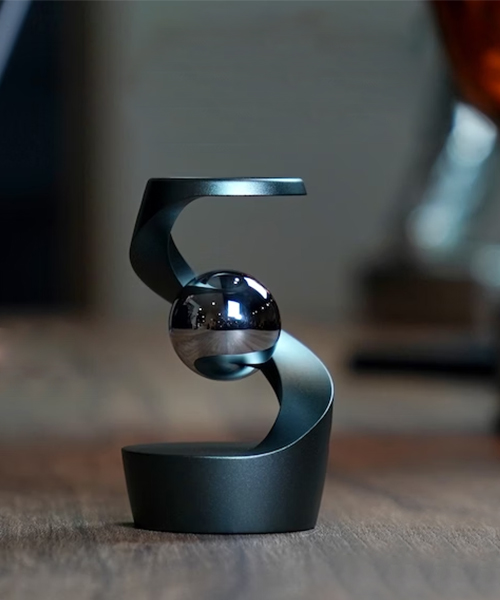 A Gravity Defying Kinetic Desk Toy