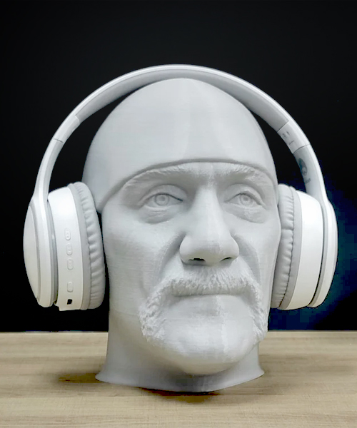 Hulk Hogan Headphone Stand